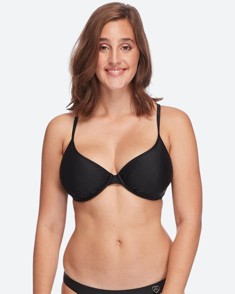 8 Best Bikini Top Styles for Women with Saggy Breasts